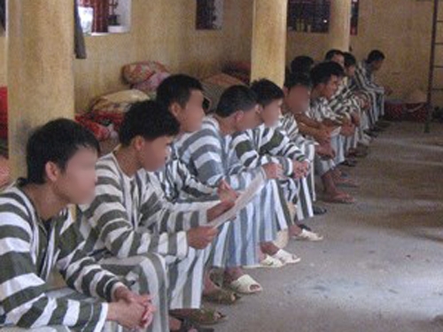 Minh hoạ một buồng giam trại tạm giam ở Hà Nội